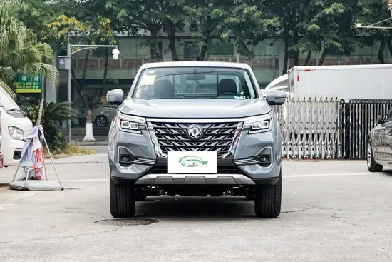 4WD/2WD 4X4 4X2 Gasoline Diesel Double Cabin 5 Seats 231HP Engine Dongfeng Rich6 Rich7 Pickup for Hot Selling Made in China 